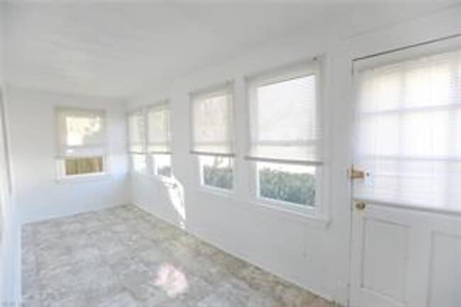 Building Photo - Cute bungalow rental in Cradock!