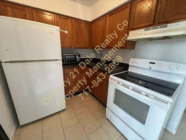 Building Photo - 2BR, 1.5 Bath home in Dallastown School Di...