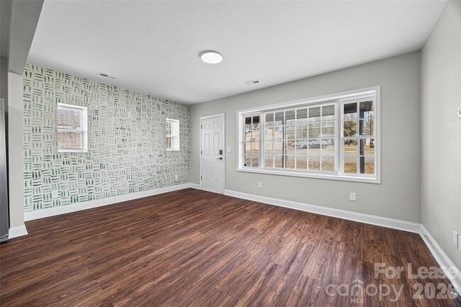 Building Photo - 1235 Bradford Heights Rd