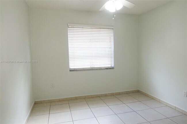Building Photo - 495 NW 72nd Ave
