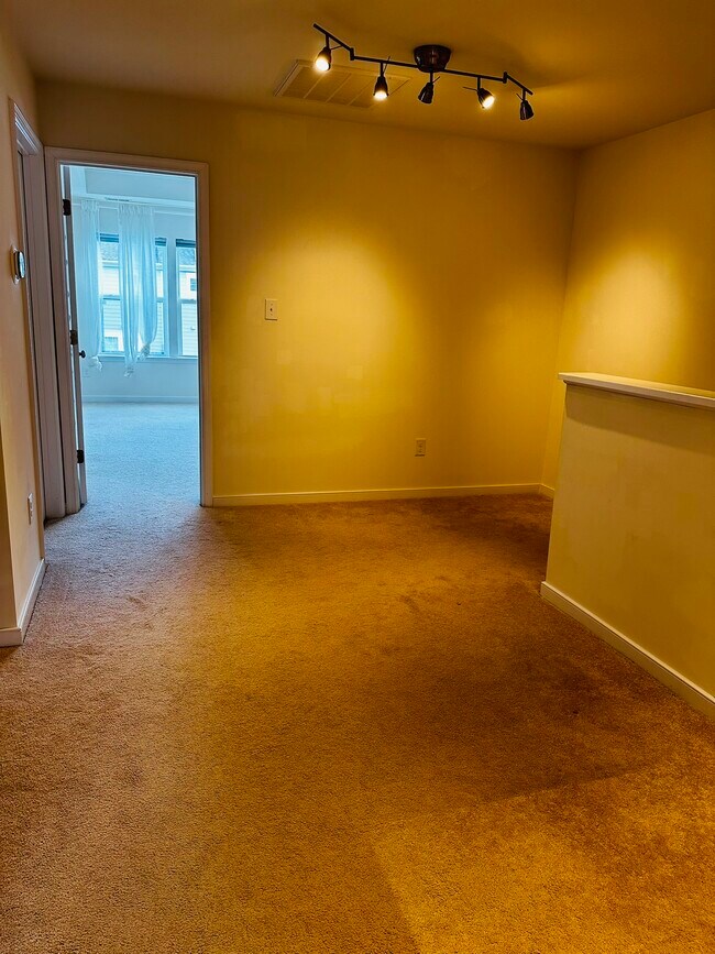 Building Photo - 5604 Benoni Ct