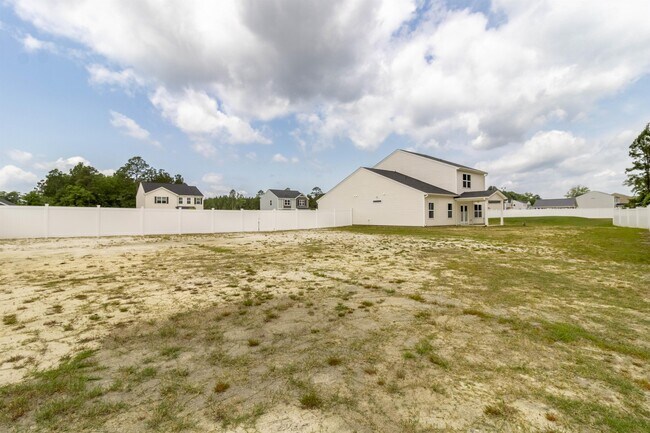 Building Photo - 147 Enclave Wy
