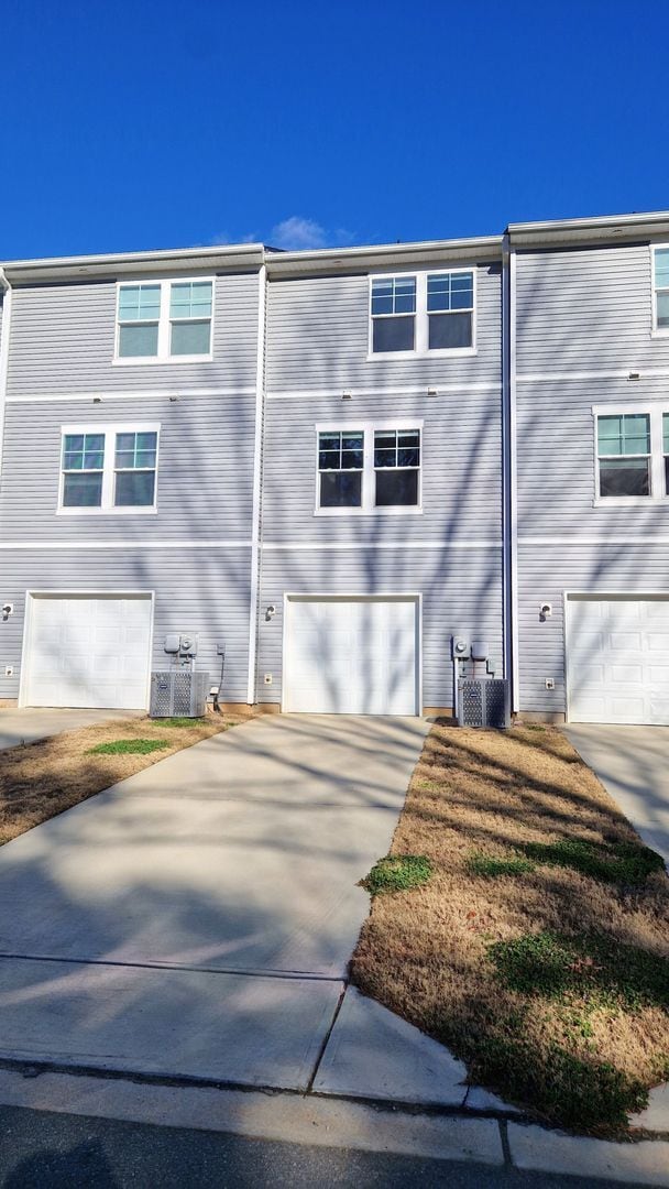 Building Photo - COMING SOON! 3BR Townhome • Brand-New Build • Garage Parking