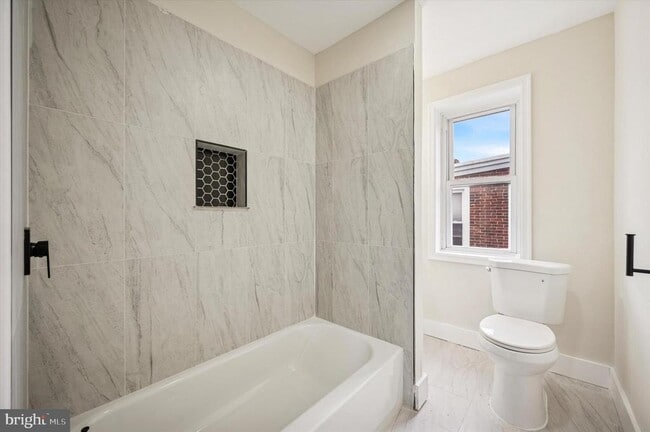 Building Photo - 5023 Keyser St