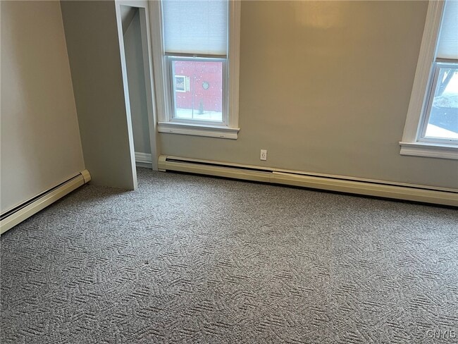 Building Photo - 100 Utica St