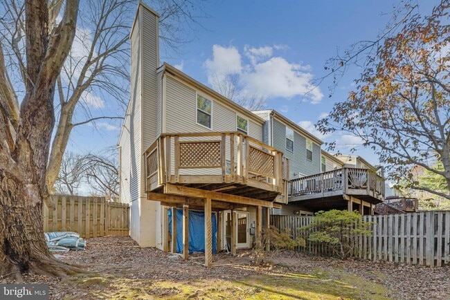 Building Photo - 15023 Oak Crest Ct