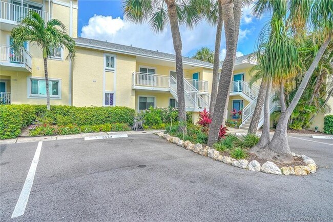 Building Photo - 5593 NE Gulfstream Way