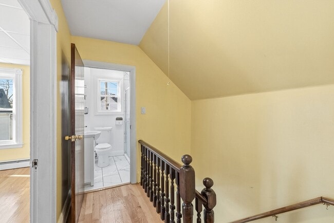 Building Photo - 20 Bell Rock St