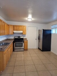 Building Photo - N 39th Ave