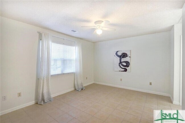 Building Photo - 1401 King George Blvd