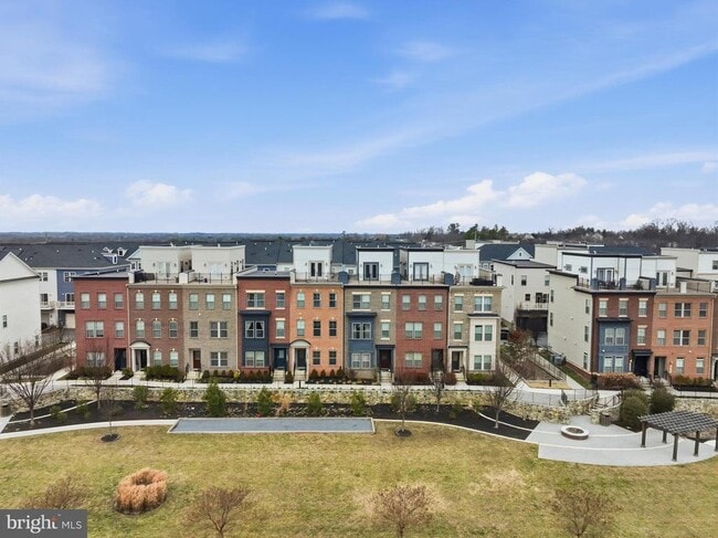 Building Photo - 14325 Potomac Heights Ln