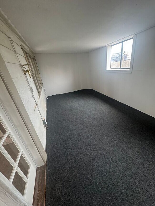 Building Photo - All-Inclusive 3BR For Rent!