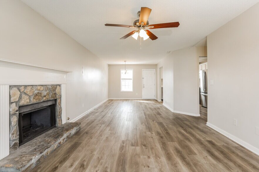 Building Photo - 600 Sheffield Ct