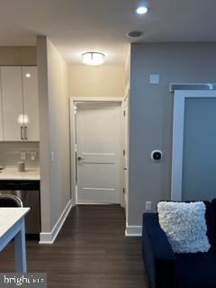 Building Photo - 145 Riverhaven Dr