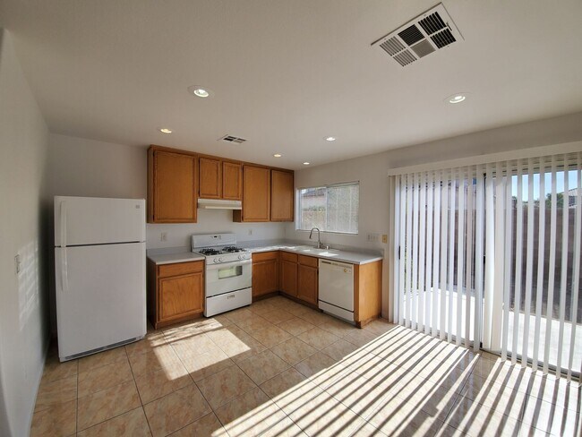 Building Photo - BELLA TERRA