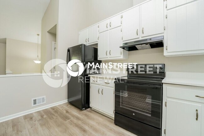 Building Photo - 3 Bedroom Pet-Friendly Home in Decatur, GA with Main Street Renewal