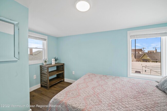 Building Photo - 171A Beachfront-