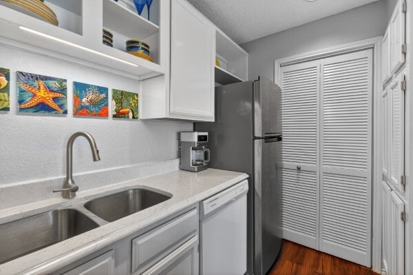 Building Photo - 14721 Whitecap Blvd