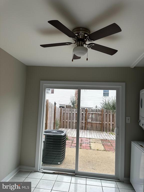 Building Photo - 325 Brock Square