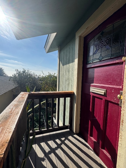 Building Photo - 1342 La Colina Dr