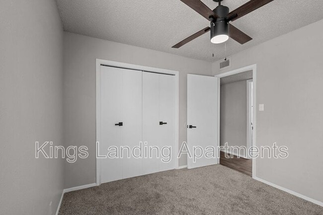 Building Photo - 306 Kings Way Dr