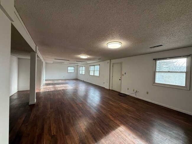 Building Photo - $2,500 | 3 Bedroom, 3 Bathroom House | No Pets | Available for Immediate Move In!