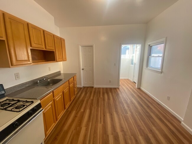 Building Photo - 29 High St