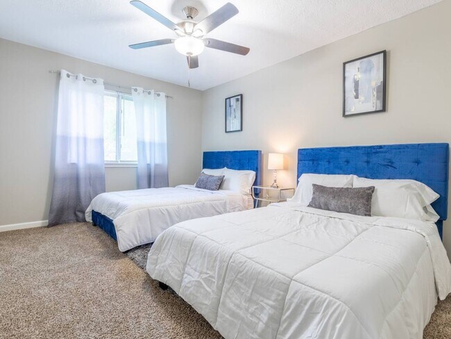 Building Photo - 2005 Village Park Dr