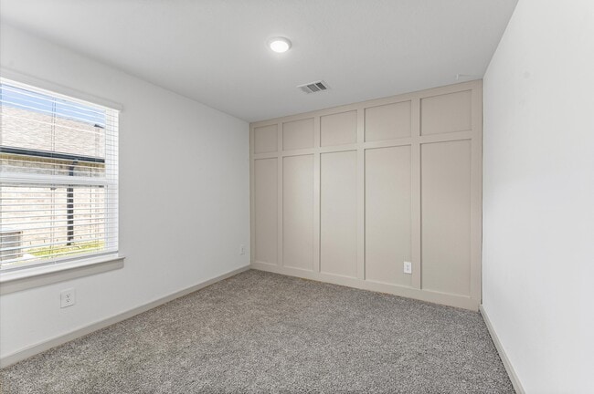Building Photo - 14706 Sweetwater Dr