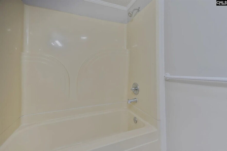 Building Photo - 945 State Rd S-32-1466