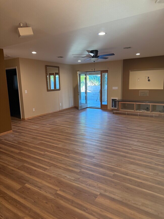 Building Photo - 7940 E Constant Pl