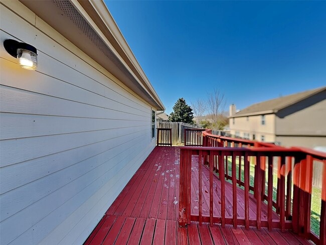 Building Photo - 18494 Sunrise Pines Dr