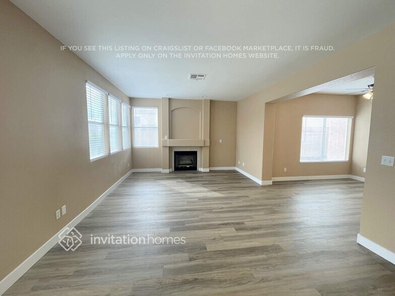 Building Photo - 1581 Ave Fiesta