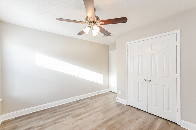 Building Photo - 11230 Wild Goose Dr