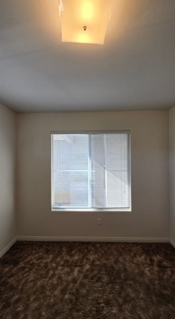 Building Photo - 3106 Colville Ave