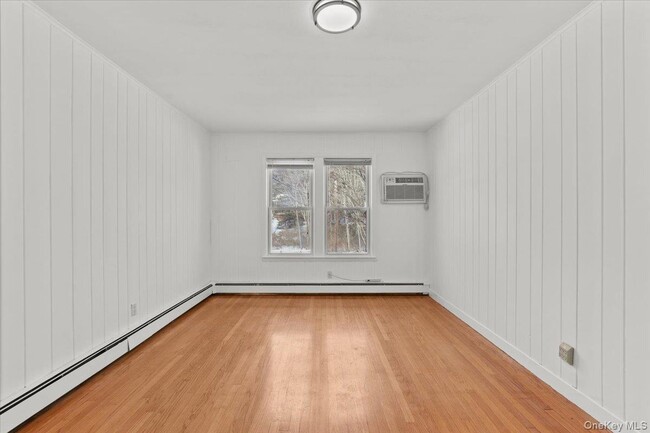 Building Photo - 300 Waccabuc Rd