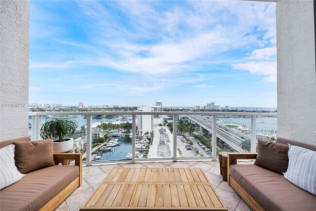 Building Photo - 1819 SE 17th St