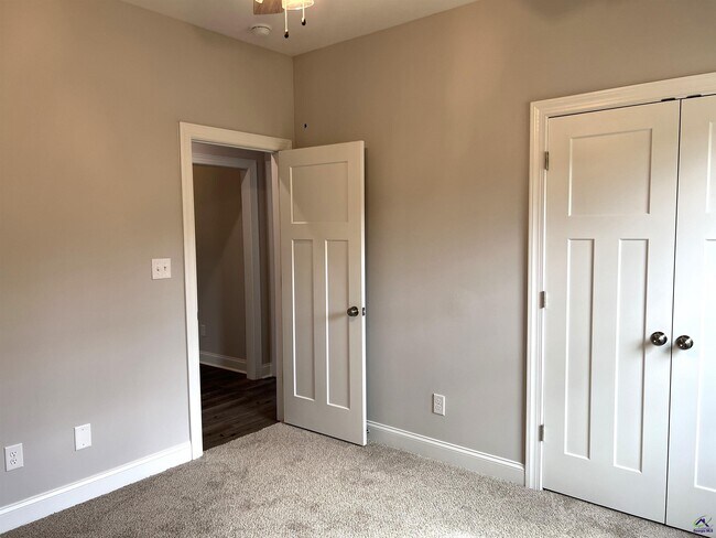 Building Photo - 107 Amargosa Pl