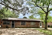 Building Photo - 409 Cousins Ln