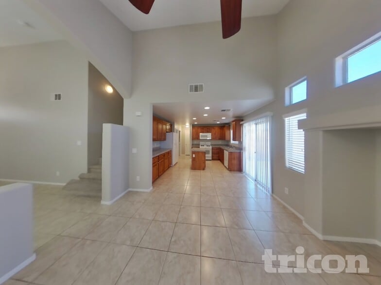 Building Photo - 6309 Sereno Springs St