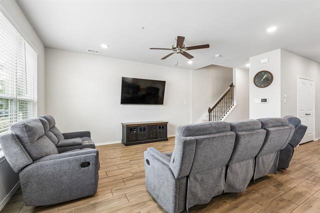 Building Photo - 3120 Providence Pl