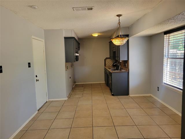 Building Photo - 1411 Clearfield Dr