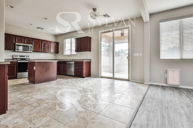 Building Photo - Charming 4BR 3BA Home for You