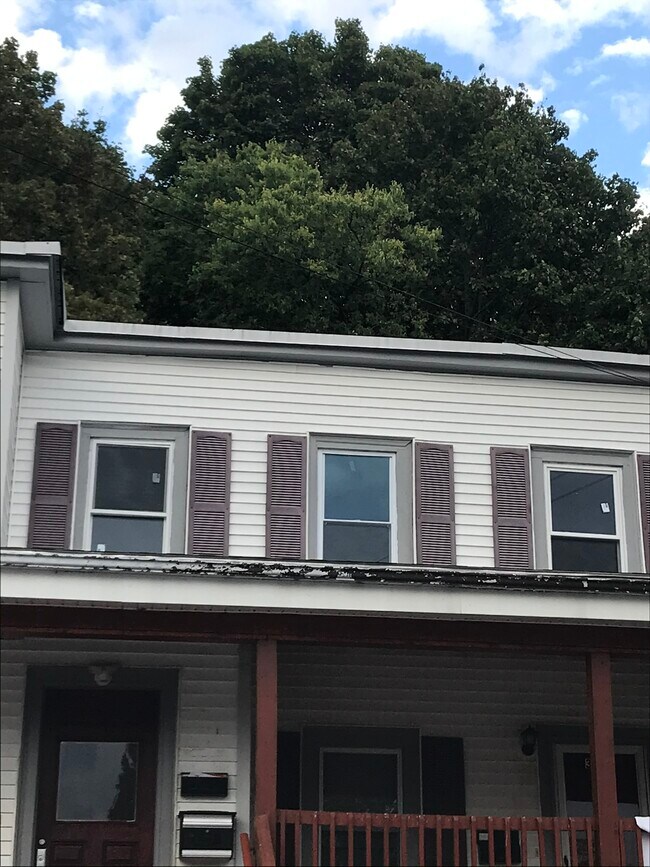 33 White St 33 White St Lowell MA 01854 Apartment Finder