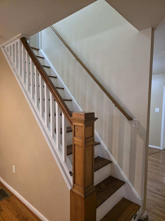 Building Photo - Wilmington Rowhome - Hedgeville Area