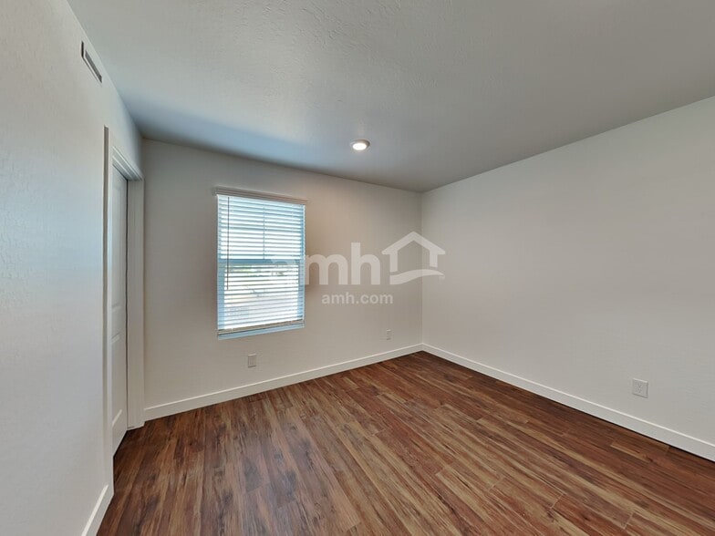Building Photo - 9337 W Barcelona St