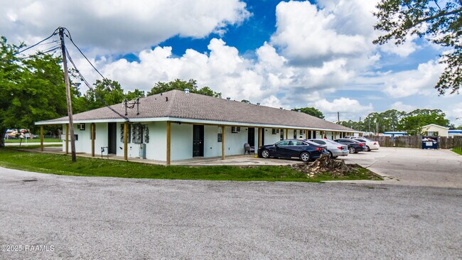 Building Photo - 314 Deare St