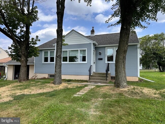 Building Photo - 31 Poplar Ave