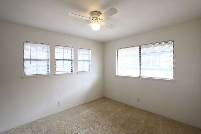 Building Photo - Mililani Mauka