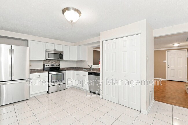Building Photo - 21 Waterview Ct